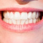 Zdrowe zęby – czyli jak poprawnie dbać o swoje zęby